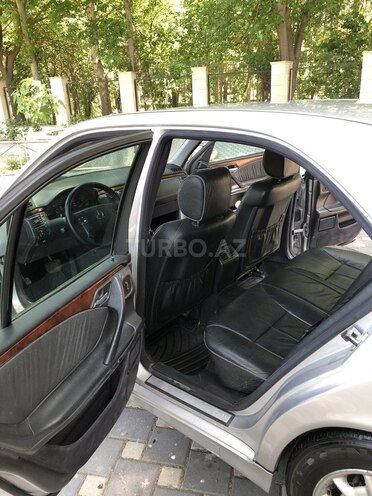 Mercedes E 270 2001, 354,654 km - 2.7 l - Yevlax