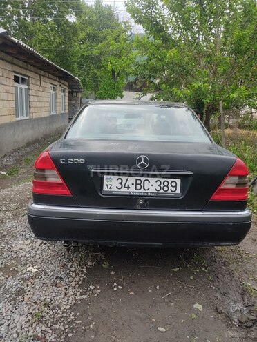 Mercedes C 220 1994, 300,000 km - 2.2 л - Qax