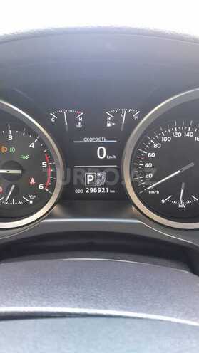 Toyota Land Cruiser-16