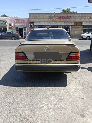 Mercedes E 230 1987, 262,000 km - 2.3 л - Bakı