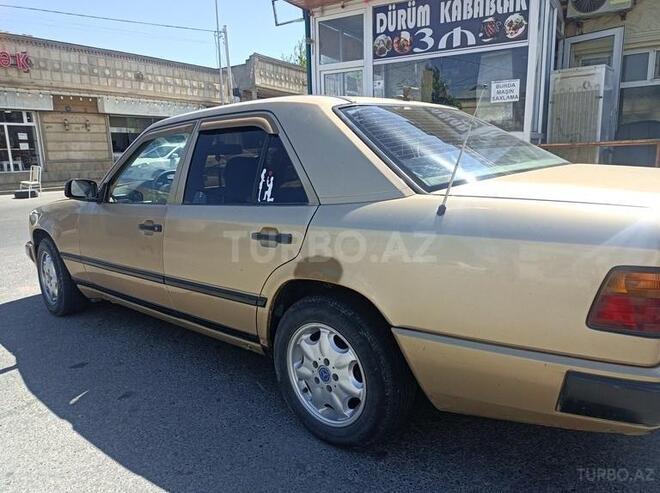 Mercedes E 230 1987, 262,000 km - 2.3 л - Bakı