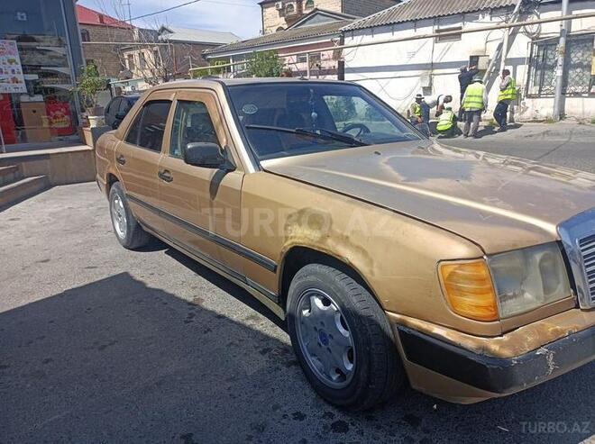 Mercedes E 230 1987, 262,000 km - 2.3 л - Bakı