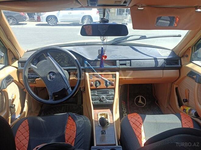 Mercedes E 230 1987, 262,000 km - 2.3 л - Bakı