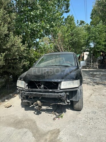 Mitsubishi Chariot 2002, 150,000 km - 2.4 л - Sumqayıt