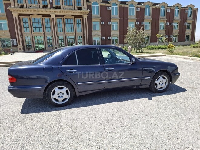 Mercedes E 240 2000, 300,000 km - 2.6 l - Bakı