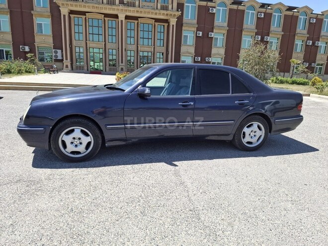 Mercedes E 240 2000, 300,000 km - 2.6 l - Bakı