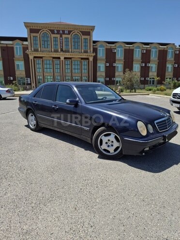 Mercedes E 240 2000, 300,000 km - 2.6 l - Bakı