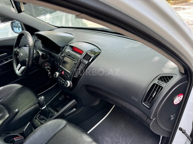 Kia  2011, 215,115 km - 1.6 l - Bakı