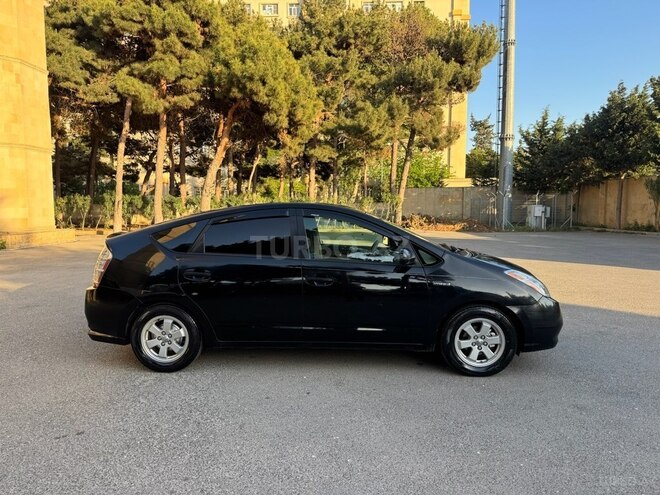 Toyota Prius-5