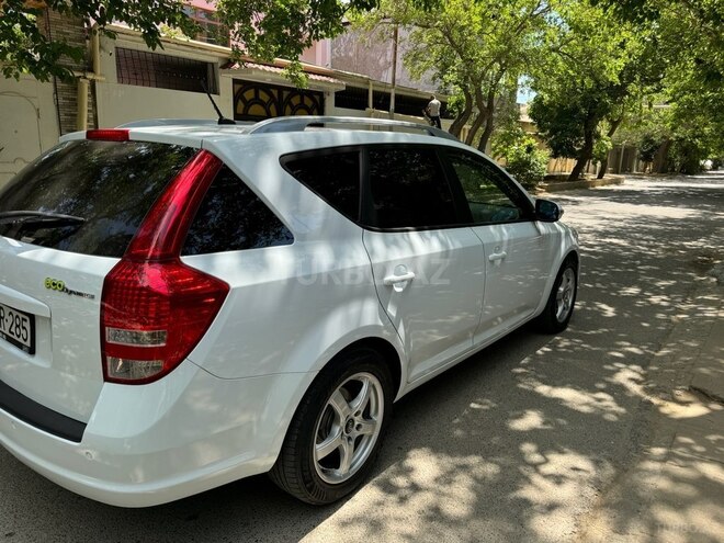 Kia Ceed 2011, 215,115 km - 1.6 l - Bakı
