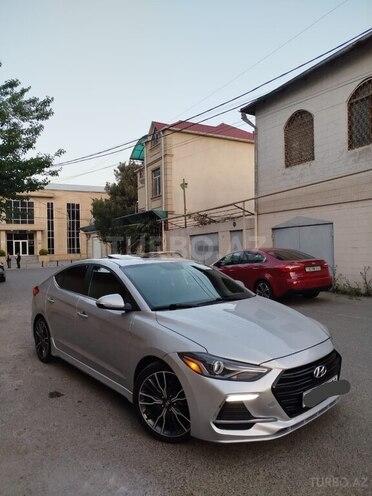 Hyundai Elantra 2017, 165,762 km - 1.6 l - Bakı