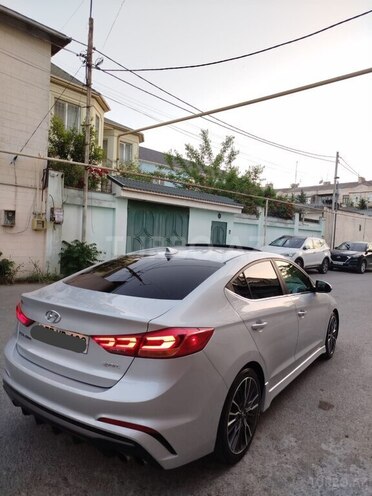 Hyundai Elantra 2017, 165,762 km - 1.6 l - Bakı