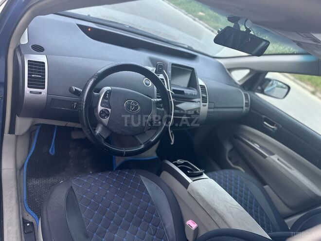 Toyota Prius-7