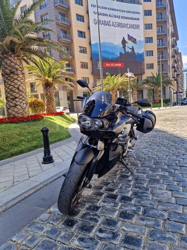 BMW  2012, 2,800 km - 1.3 л - Bakı