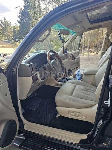 Toyota Land Cruiser 2003, 239,325 km - 4.7 l - Quba
