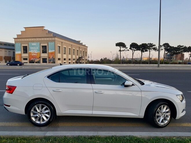 Skoda Superb 2019, 68,000 km - 1.4 л - Bakı