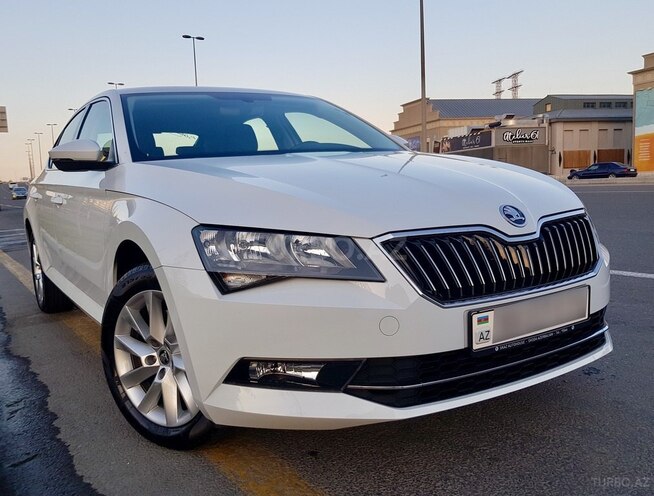 Skoda Superb 2019, 68,000 km - 1.4 л - Bakı
