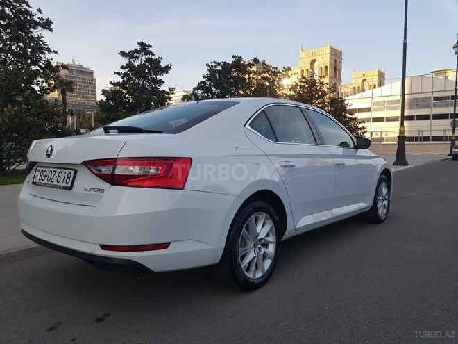Skoda Superb 2019, 68,000 km - 1.4 л - Bakı