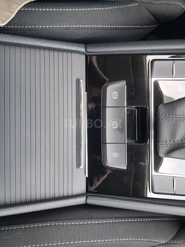 Skoda Superb 2019, 68,000 km - 1.4 л - Bakı
