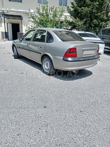 Opel Vectra 1997, 332,000 km - 1.6 l - Bakı
