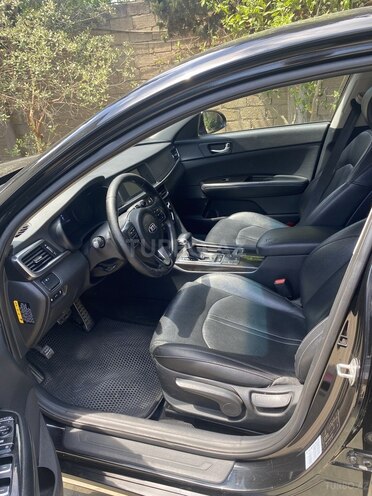 Kia K5-10