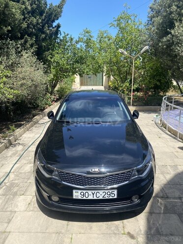 Kia K5-1
