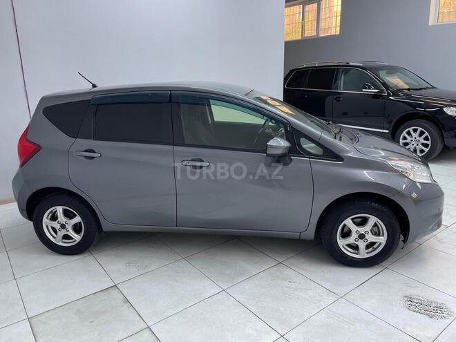 Nissan Note-7