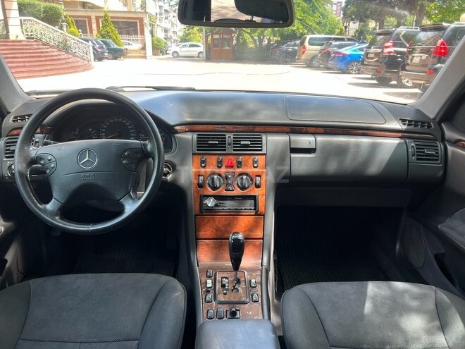 Mercedes E 220 d 2001, 530,000 km - 2.2 l - Bakı