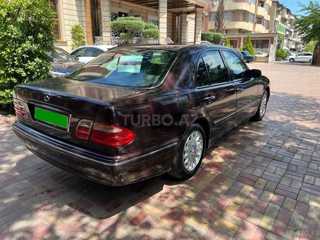 Mercedes E 220 d 2001, 530,000 km - 2.2 l - Bakı
