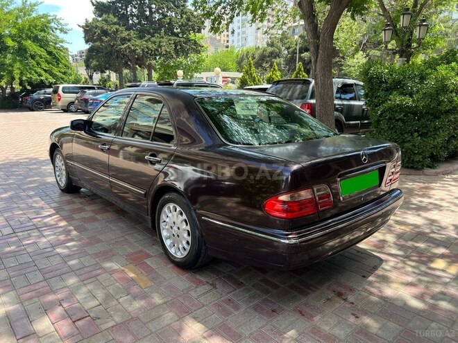 Mercedes E 220 d 2001, 530,000 km - 2.2 l - Bakı