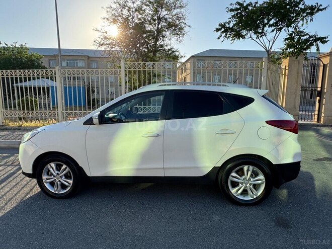 Hyundai ix35 2011, 233,000 km - 2.0 l - Bakı