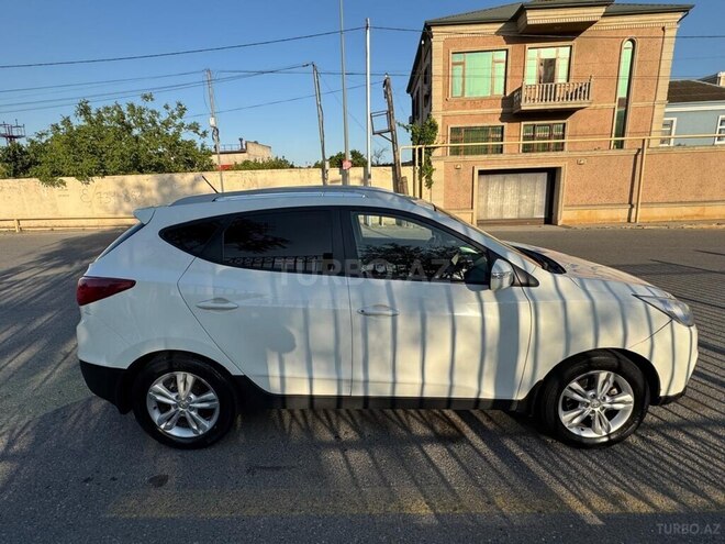 Hyundai ix35 2011, 233,000 km - 2.0 l - Bakı