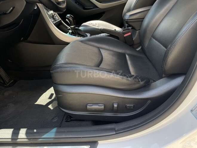 Hyundai Avante 2015, 143,000 km - 1.6 l - Bakı