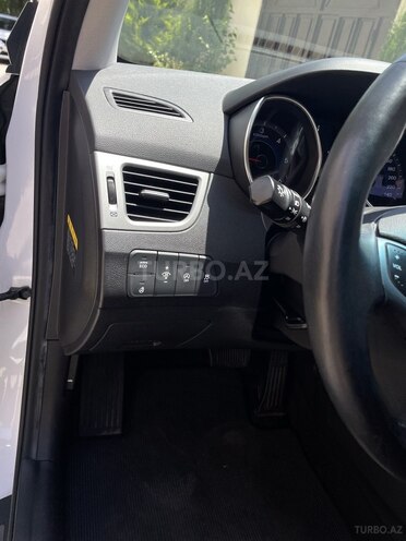 Hyundai Avante 2015, 143,000 km - 1.6 l - Bakı
