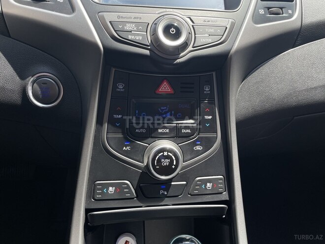 Hyundai Avante 2015, 143,000 km - 1.6 l - Bakı