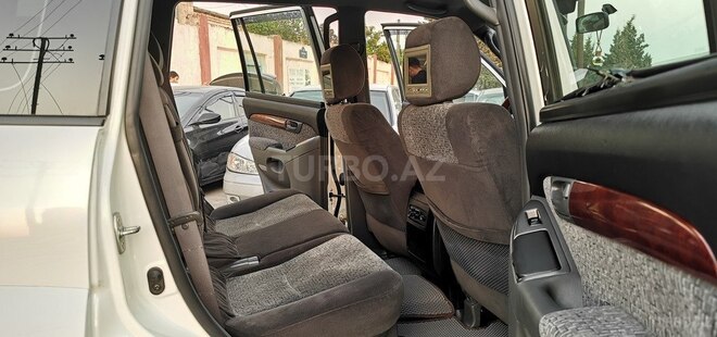 Toyota Land Cruiser Prado-19