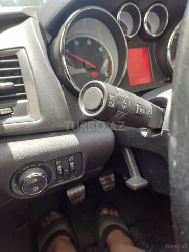 Opel Astra 2011, 257,582 km - 1.3 л - Bakı