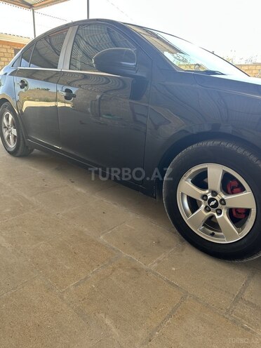 Chevrolet Cruze 2015, 245,000 km - 1.4 l - Salyan