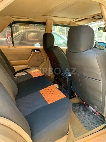 Mercedes E 230 1995, 252,000 km - 2.3 l - Bakı