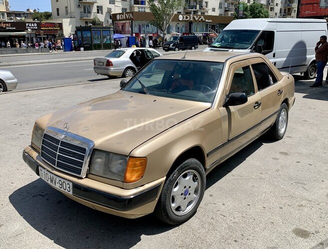 Mercedes E 230 1995, 252,000 km - 2.3 l - Bakı
