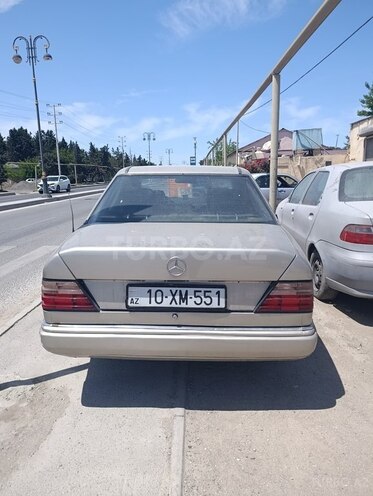 Mercedes E 250 1992, 400,000 km - 2.5 л - Bakı