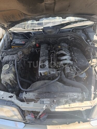 Mercedes E 250 1992, 400,000 km - 2.5 л - Bakı