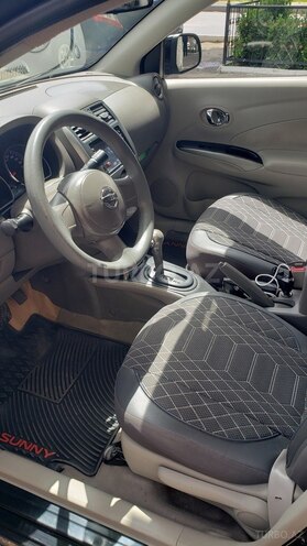 Nissan Sunny-9