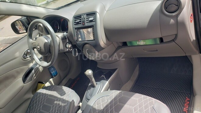 Nissan Sunny-10