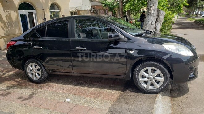 Nissan Sunny-6