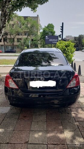 Nissan Sunny-2