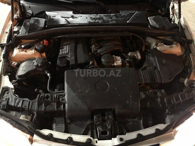 BMW 118 2006, 181,000 km - 2.0 l - Bakı