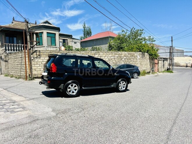 Toyota Land Cruiser Prado-4