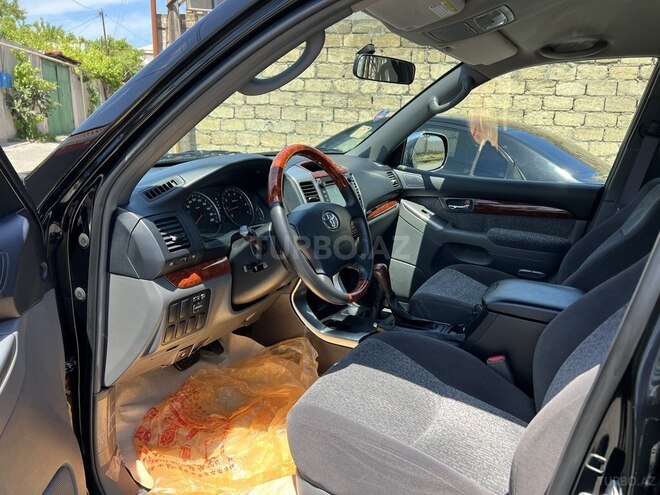 Toyota Land Cruiser Prado-16