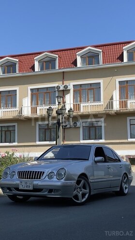 Mercedes E 320 2001, 275,000 km - 3.2 l - Zaqatala
